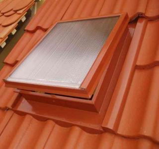 Střešní vikýř (výlez) pro KM Beta Hodonka, 50x60 cm, višňová (Výlezové okno na střechu)