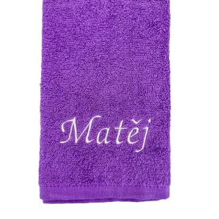 Malý fialový ručník s vlastním textem 30 x 50 cm