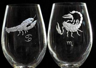 Rytiskla.cz SVATEBNÍ dekor, svtb.zodiak.RAK A ŠTÍR, NA SKLENICE NAPŘ. 185 ml