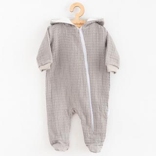 Kojenecký mušelínový overal s kapucí New Baby Comfort clothes šedá 56 (0-3m)