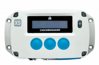 Chickenguard extreme X5 - řídící jednotka pro automatické otevírání a zavírání vrátek kurníku, napájení 4xAA