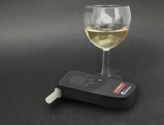 Digitální alkohol tester s elektrochemickým senzorem - ALT ALCO ZERO 2