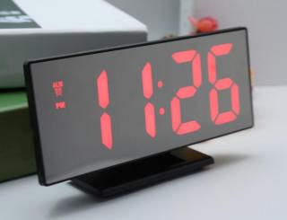 HODINY DS 3618L, Stolní LED hodiny s budíkem, USB, černé hodiny, bílý, červený a zelený displej Barva: Červená