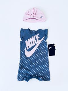 Nike Nike Kids Multi stylový dívčí overal s krátkým rukávem a čepice set 2 ks - Dítě 0-3 měsíce / Vícebarevná / Nike / Dívčí
