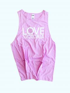 Victoria's Secret Victoria's Secret Sport Levander stylové sportovní tílko s nápisem Love Victoria - S / Levandulová / Victoria's Secret