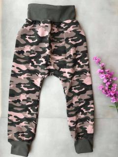 Rostoucí baggy kalhoty - army pink Velikost baggy/rostoucí kalhoty: 92-98