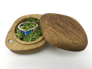Wook | dřevěná krabička na snubní prsten Beholder - dub text: s vypáleným textem