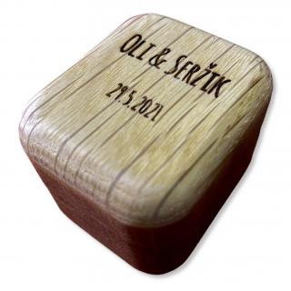 Wook | dřevěná krabička na svatební prsteny Clam - dub CLA/DUB text: s vypáleným textem