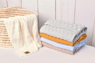 Dětská pletená deka 100% bavlna do postýlky / kočárku, lehká, prodyšná, 80x100 cm, ecru (světle broskvová)