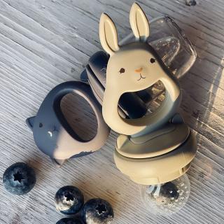 Konges Sløjd Silikonové krmící dudlíky Onyx  Konges Sløjd Silicone Fruit Feeding Pacifier