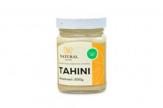 Tahini 200 g (Pasta z loupaného sezamu bez přidané soli. Jedno z nejoblíbenějších semínkových másel. Pastu lze využít naslano i nasladko. Vhodná do různých pomazánek, koktejlů, krémů, zeleninových směsí, asijských jídel a jako dip.)