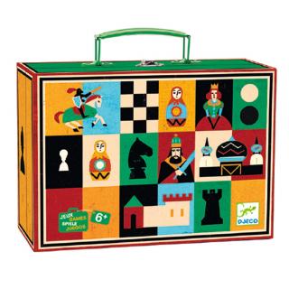 Dřevěné šachy v kufříku | Djeco