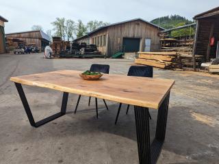 Jídelní stůl z dubového masivu Cronos v industriálním designu Velikost Desky: 1800x1000 (mm)