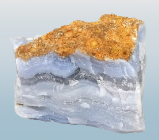 Chalcedon přírodní, EXKLUSIVNÍ část drůzy, 137 g (krásný kus chalcedonu)