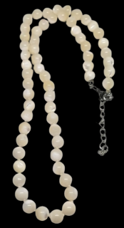 Perleťový náhrdelník s chir. ocelí