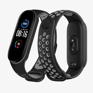 Mi Band 5/6 náhradní náramek - Sportovní prodyšný perforovaný černo-šedá