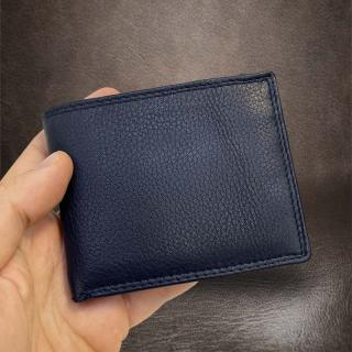 Malá modrá SLIM kožená peněženka BEORIGINAL Leather s monogramem (ražba) (Malá, ale šikovná. To je tato poctivá kožená peněženka, kterou navíc můžete doplnit vlastním monogramem a získáte tak dokonalý originál.)