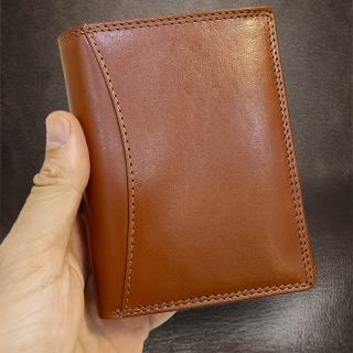 Pánská hnědá kožená peněženka Ricardo Leather RFID s monogramem (ražba) (S touto barvou kůže peněženky zabodujete, navíc doplněním vlastního monogramu získáte dokonalý originál.)