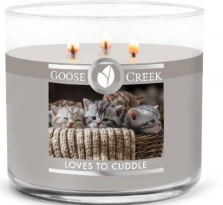 Goose Creek Candle - vonná svíčka LOVES TO CUDDLE (Mazlíčci) 411 g