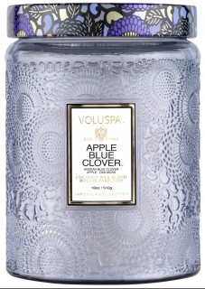 Voluspa - vonná svíčka APPLE BLUE CLOVER (Jablko a andský modrý jetel) 510 g