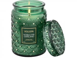 Voluspa - vonná svíčka NOBLE FIR GARLAND (Vznešená jedlová girlanda) 510 g