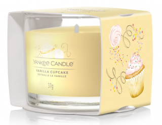 Yankee Candle Signature - votivní svíčka ve skle VANILLA CUPCAKE 37 g