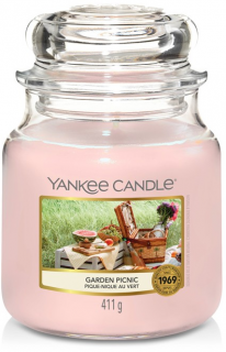 Yankee Candle - vonná svíčka GARDEN PICNIC (Zahradní piknik) 411 g