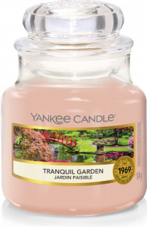 Yankee Candle - vonná svíčka TRANQUIL GARDEN (Tichá zahrada) 104 g