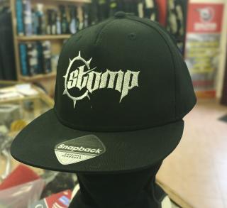 Kšiltovka STOMP Snapback (Stylová kšiltovka na závody nebo běžné nošení)