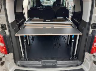 Vestavba do auta Original - Toyota Proace Verso (Shuttle) Barva matrace: Cihlová   +1500Kč, Karoserie: Varianta L1 4959 mm, Objednat podium: ANO…