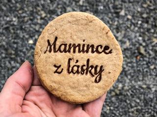 Mamince z lásky - razítko