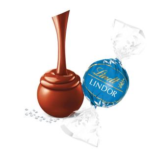 Lindor pralinky Mléčná čokoláda se solí  LIMITOVANÁ EDICE 12,5g (8 ks 100g  144,-)( 4 ks 50g 72,-)