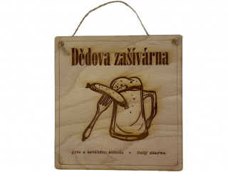 Dědova zašívárna - dřevěná cedule 17 cm x 18 cm