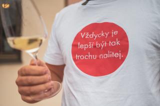 Tričko WINAŘI Dámské| Vždycky je lepší být tak trochu nalitej Velikost: L