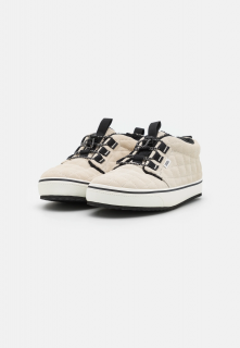 VANS CHUKKA SLIP-ER SHERPA LIGHT KHAKI Velikost: 46