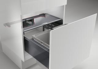 Cox Cick-E® 600 K, vyhazovač pro čelní výsuv š.600mm, tmavě šedá/chrom mat