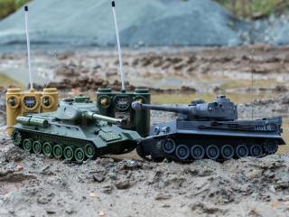 RC 2 tanky na dálkové ovládání Tiger vs T-34