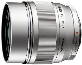 Objektiv Olympus M.ZUIKO DIGITAL ED 75mm f/1:8 silver - Cashback 2 500 Kč od 18. 5. do 16. 7. 2023